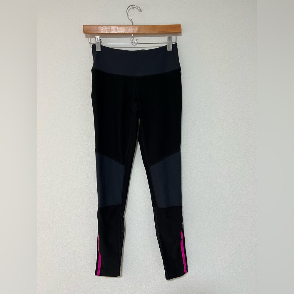 Mondetta Charcoal and Black Leggings with Mesh Details